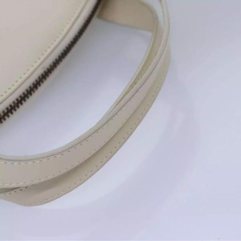 Gucci Cream Leather Tote with Structured Design - Picture 7 of 13